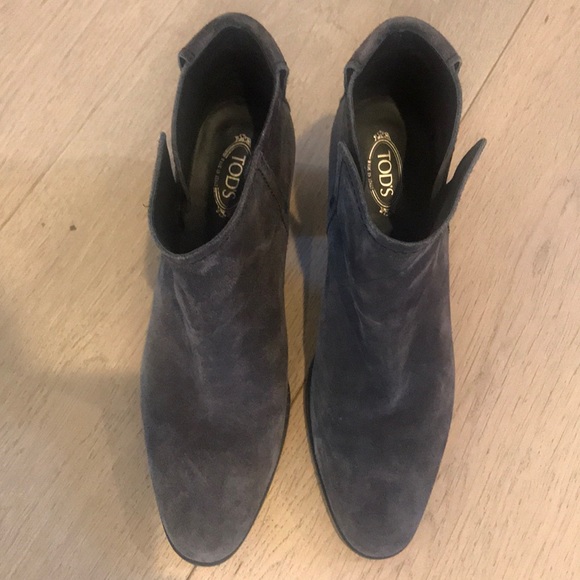 Authentic Tod’s gray suede booties 39.5 - Picture 2 of 5